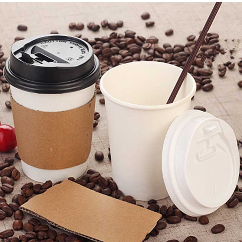 Copa de papel de café con tapa
